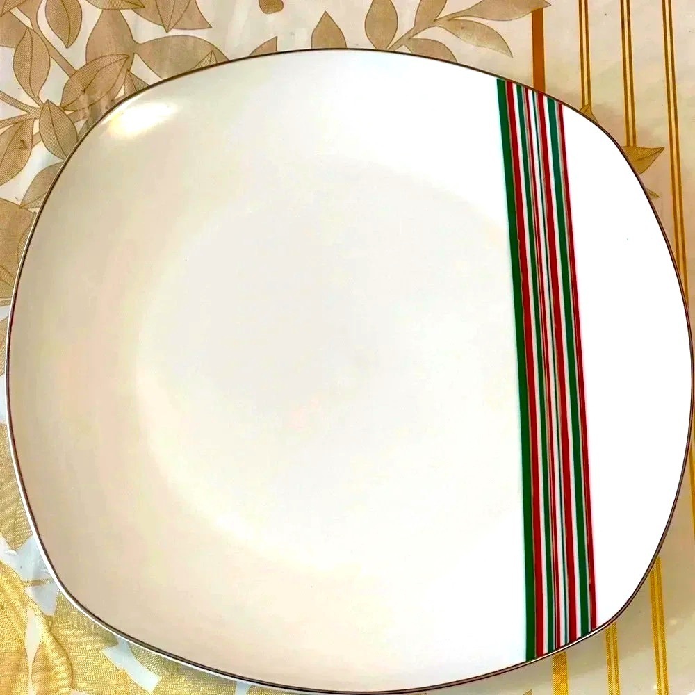 SAMBA Porcelain Christmas holiday square dinner salad plate 10 1/2